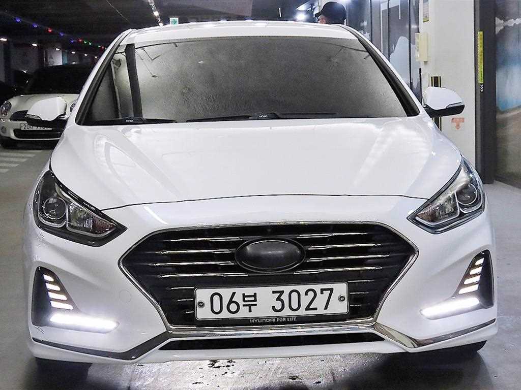 HYUNDAI Sonata - Vista 2