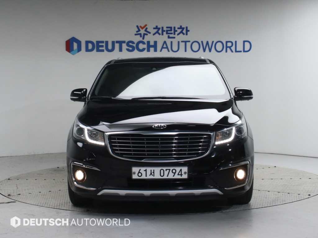 KIA Carnival - Vista 3