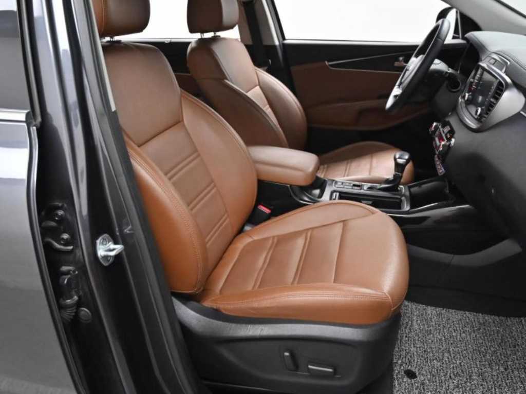 KIA Sorento - Vista 10