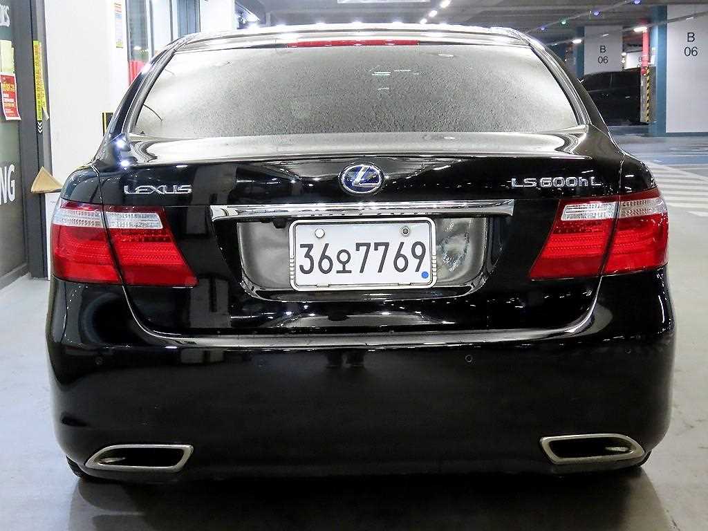 Lexus LS - Vista 5