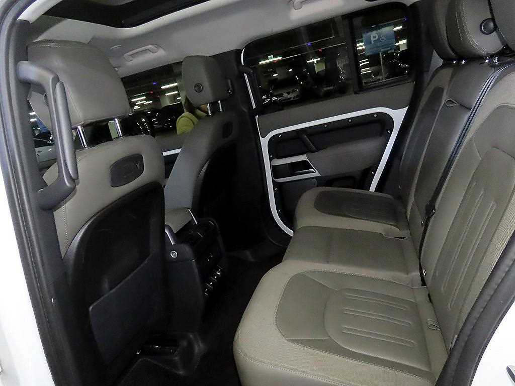 Land Rover Defender - Vista 7