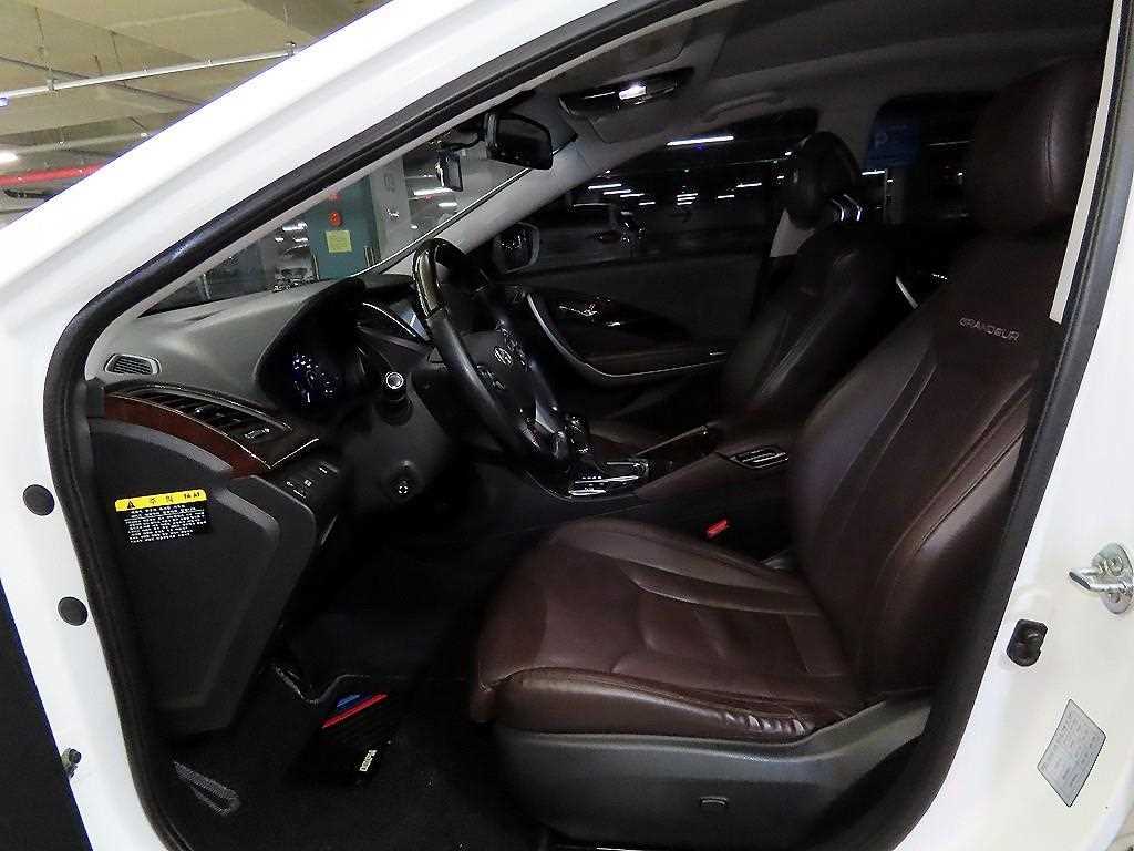 HYUNDAI Grandeur - Vista 7