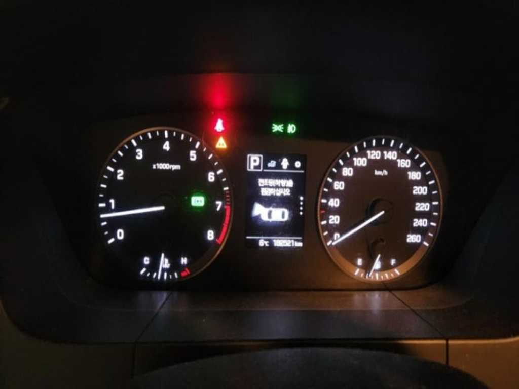 HYUNDAI Sonata - Vista 7