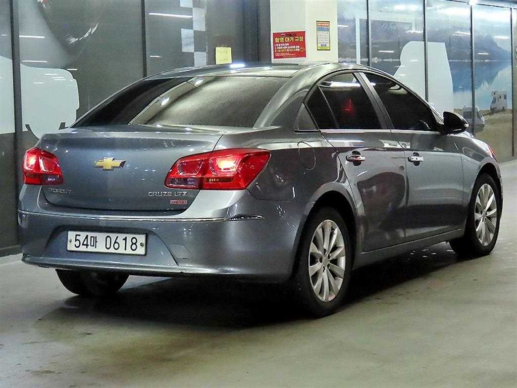 Chevrolet Cruise - Vista 4