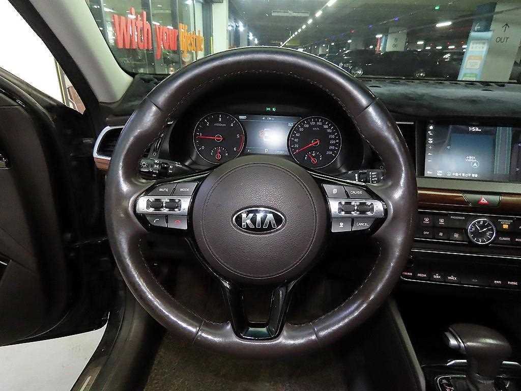 KIA K7 - Vista 8