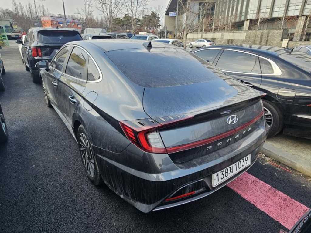 HYUNDAI Sonata - Vista 4