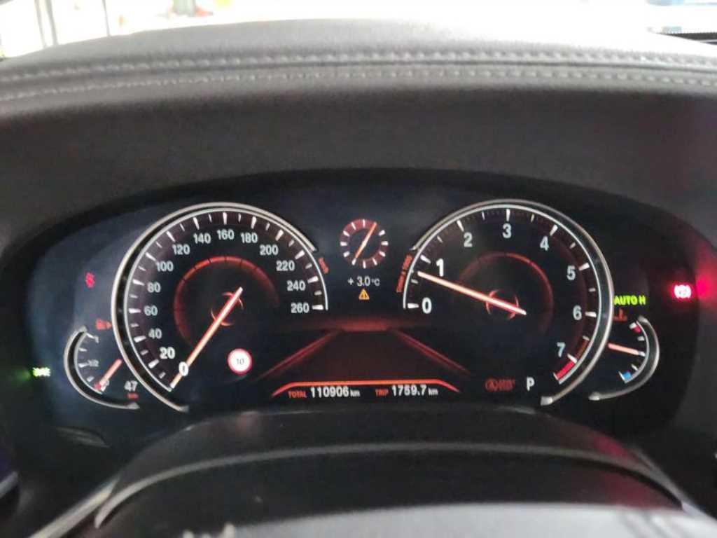 BMW 7 Series - Vista 12