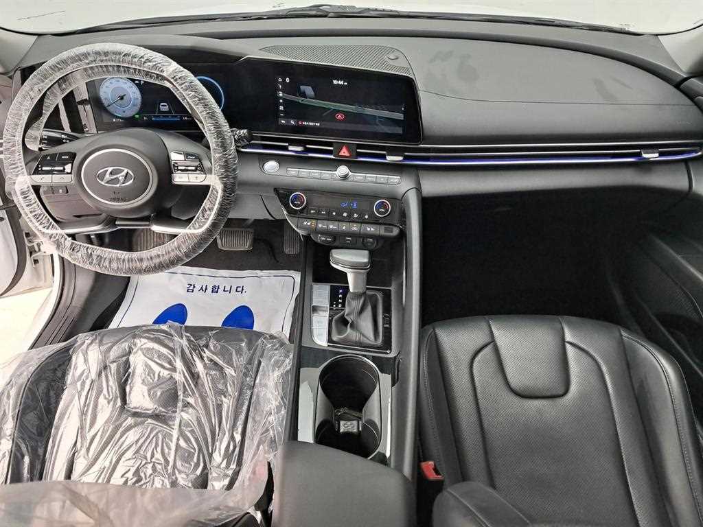 HYUNDAI Avante - Vista 6