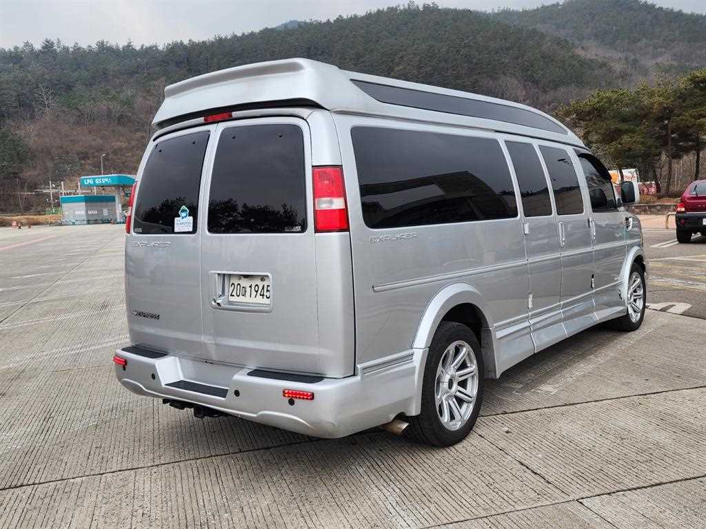 Chevrolet Express van - Vista 5