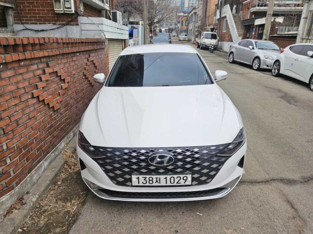 HYUNDAI Grandeur - Vista 2