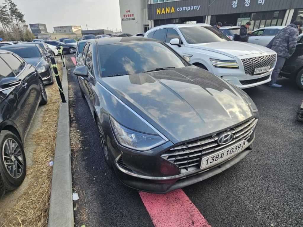 HYUNDAI Sonata - Vista 3