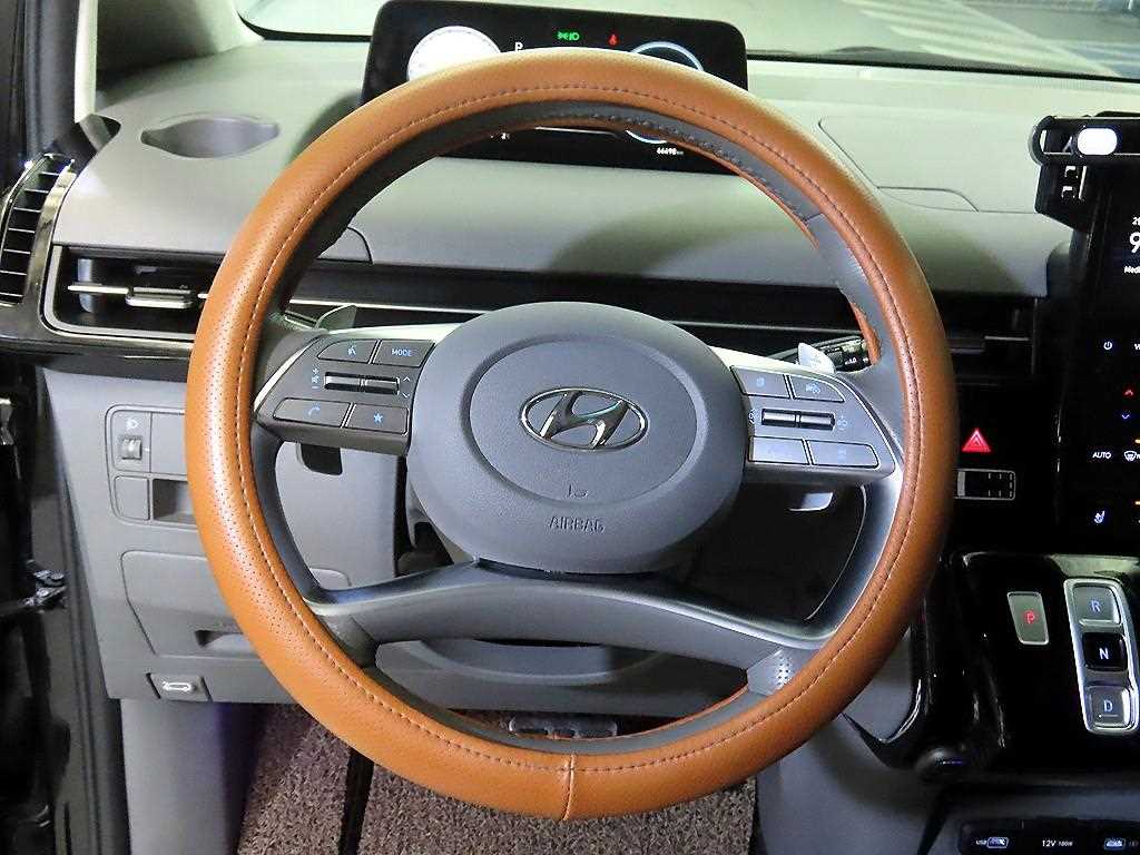 HYUNDAI Staria - Vista 8