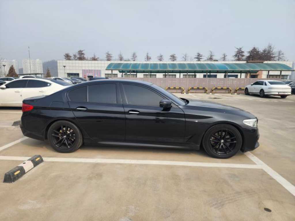 BMW 5 Series - Vista 2