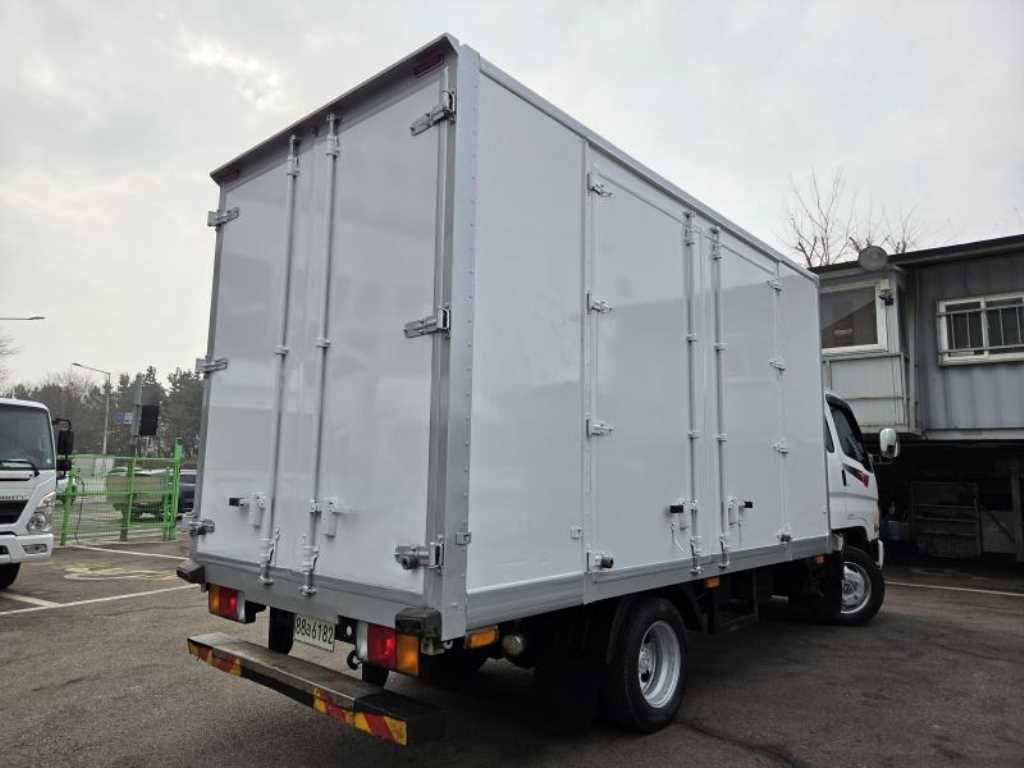 medium and large cargo truck - Vista 10