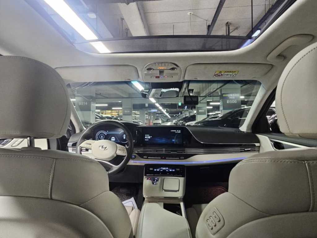 HYUNDAI Grandeur - Vista 10