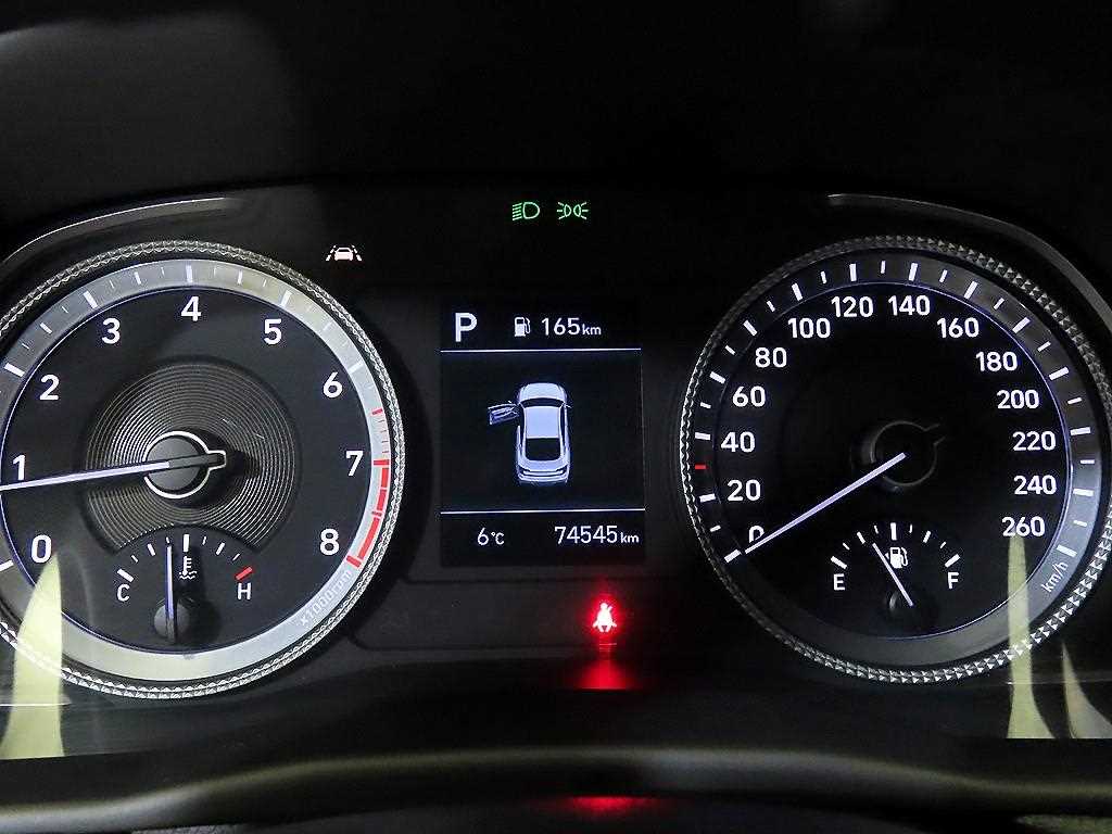 HYUNDAI Sonata - Vista 9