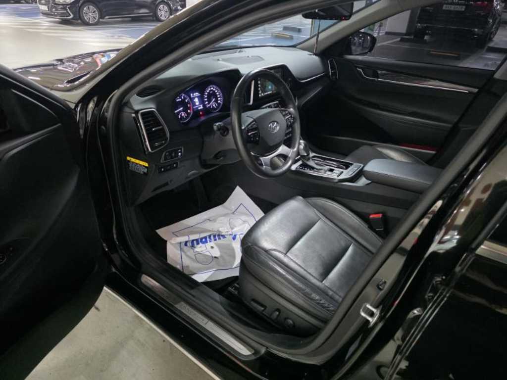 HYUNDAI Grandeur - Vista 7