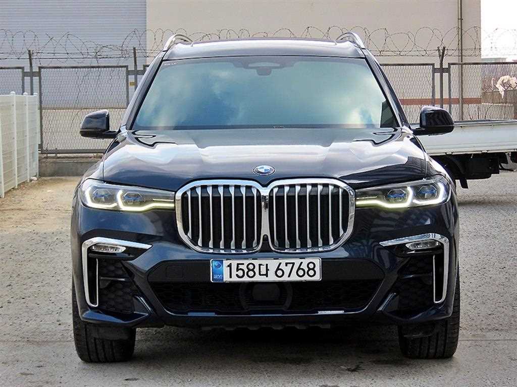 BMW X7 - Vista 3