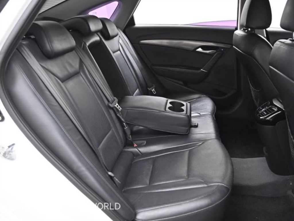 HYUNDAI i40 - Vista 12