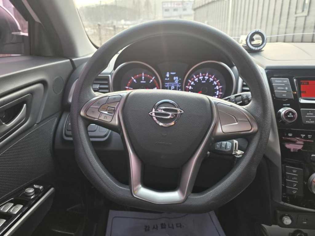 Ssangyong Tivoli - Vista 8