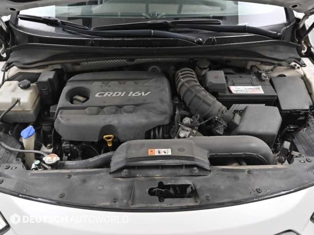 HYUNDAI i40 - Vista 6