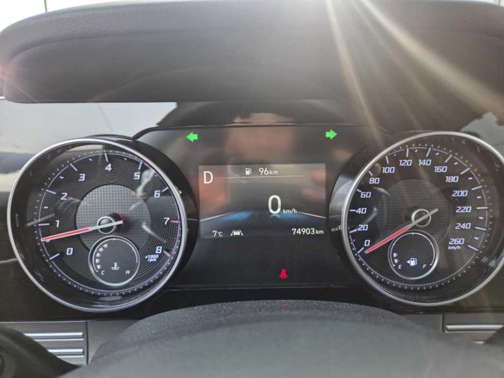 HYUNDAI Grandeur - Vista 4