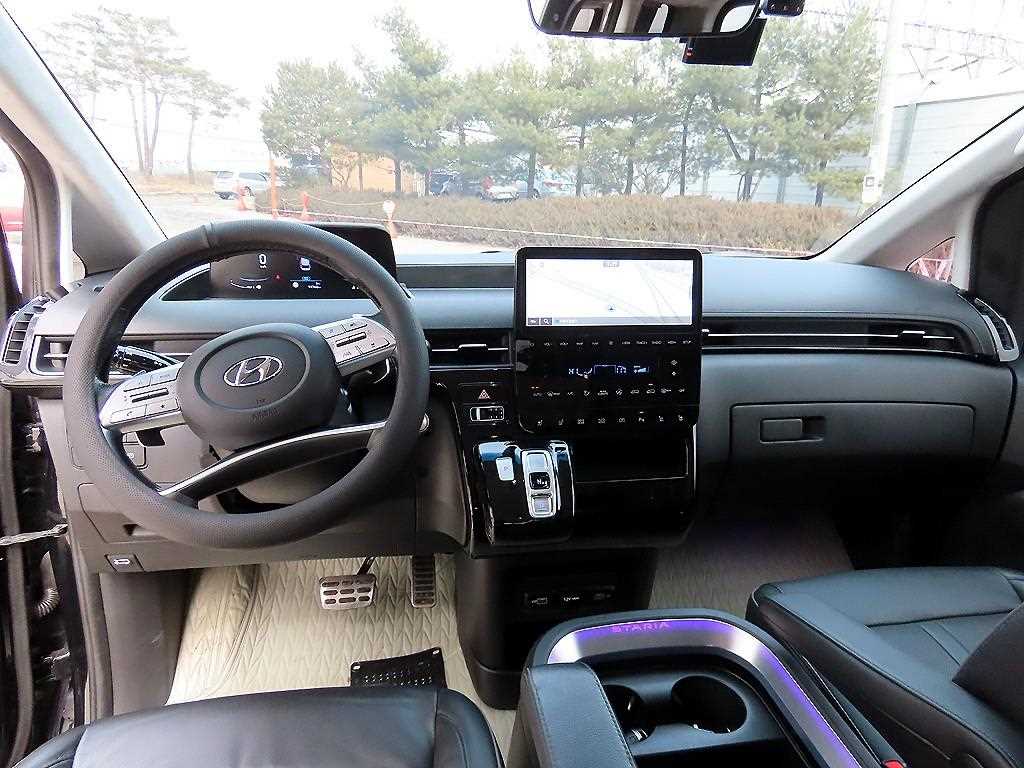 HYUNDAI Staria - Vista 7