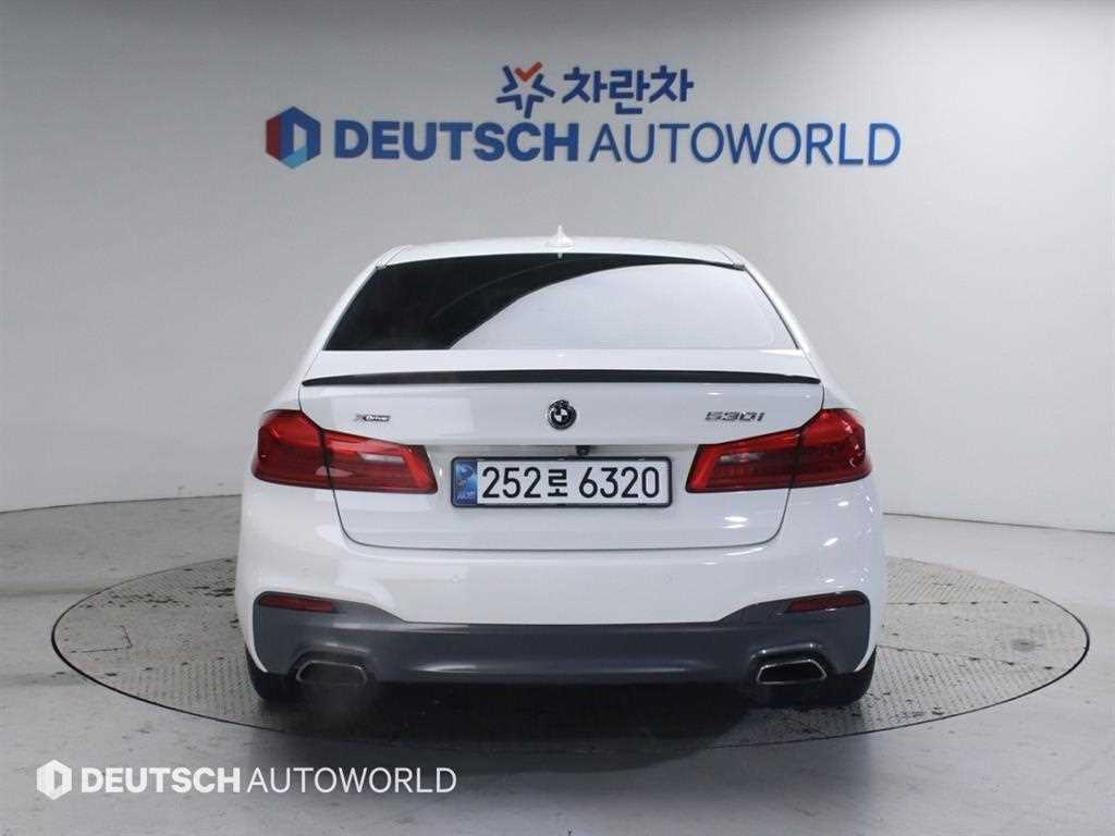 BMW 5 Series - Vista 4