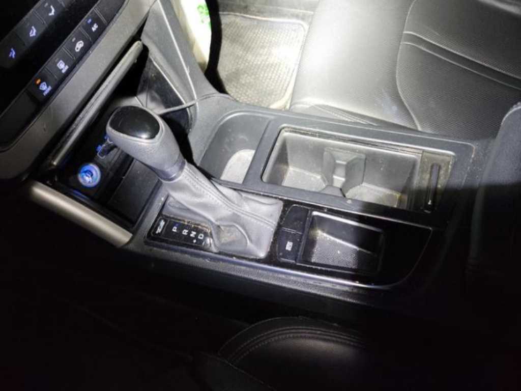 HYUNDAI Sonata - Vista 8