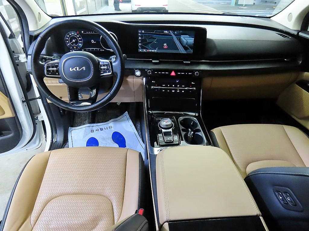 KIA Carnival - Vista 10