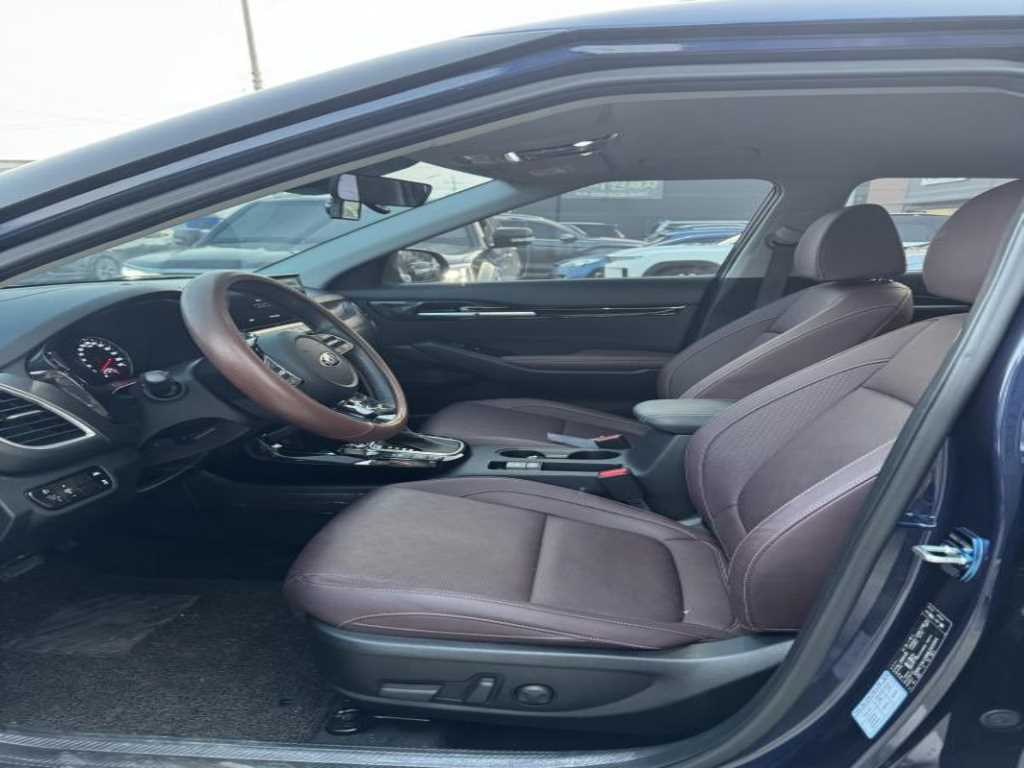 KIA Seltos - Vista 4