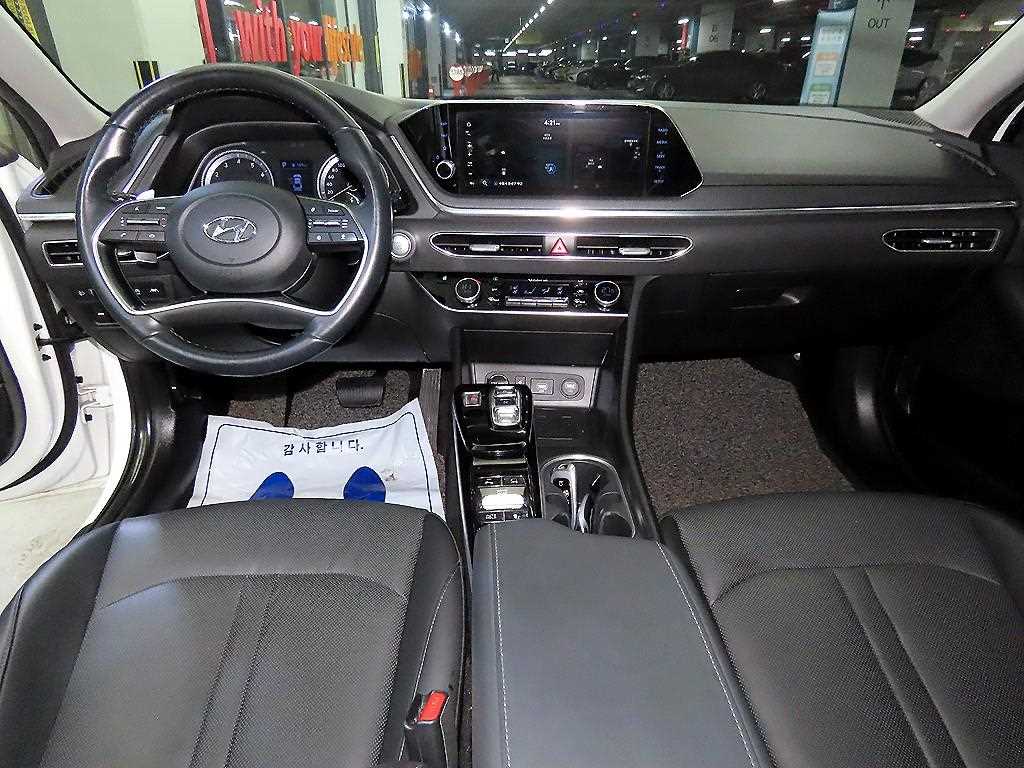 HYUNDAI Sonata - Vista 10