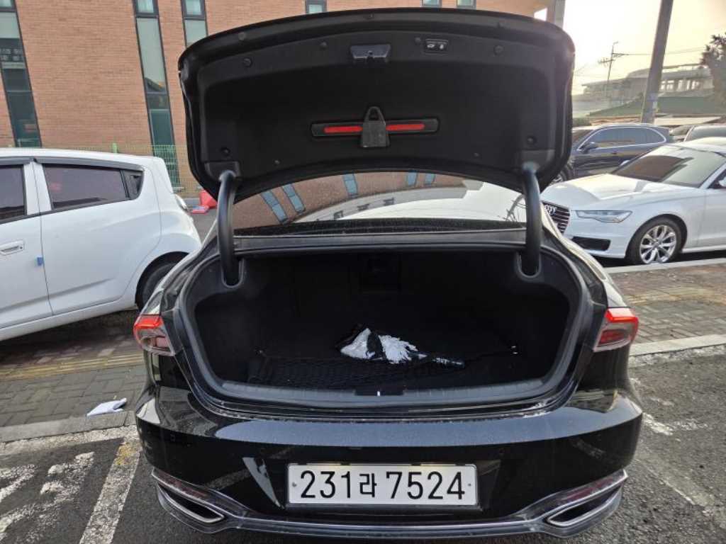 HYUNDAI Grandeur - Vista 3