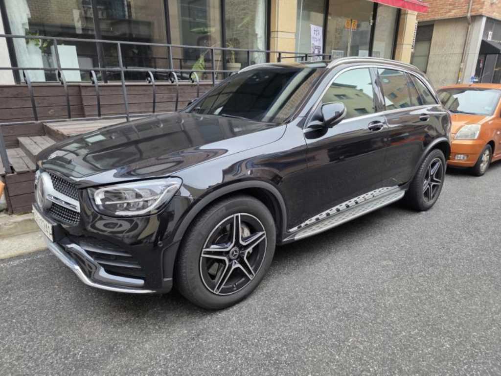 Mercedes Benz GLC Class - Vista 4