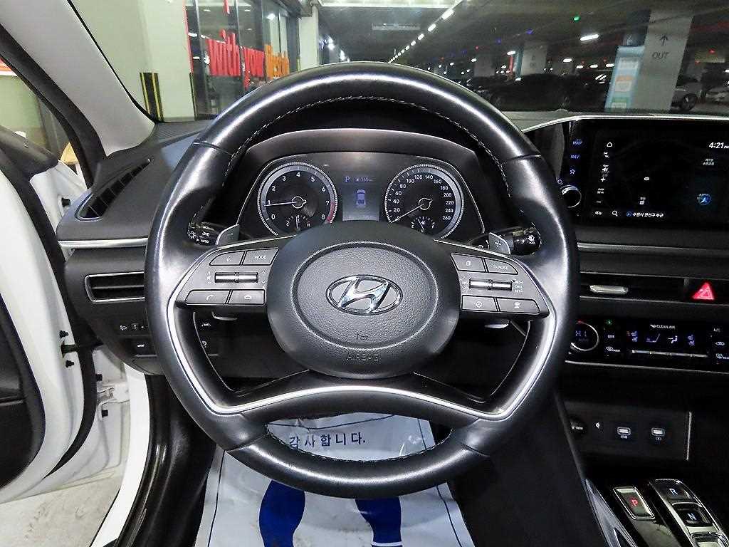 HYUNDAI Sonata - Vista 8