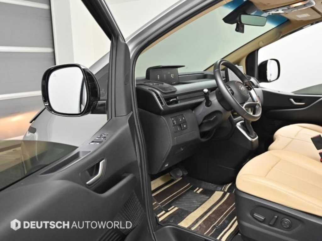 HYUNDAI Staria - Vista 11