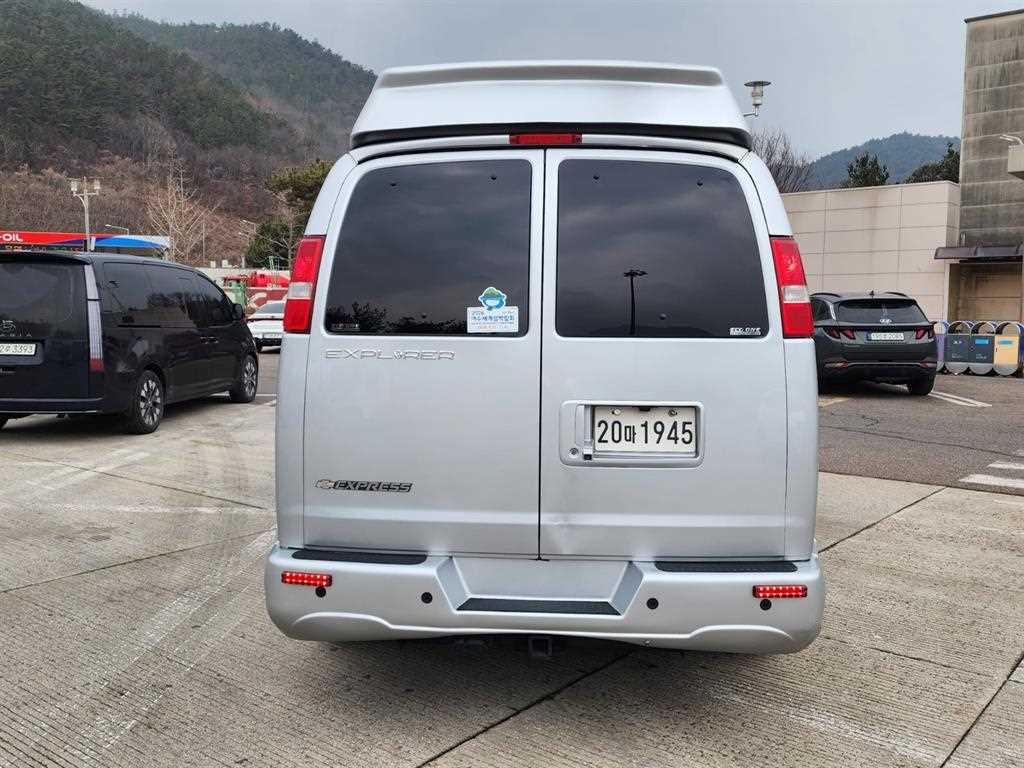 Chevrolet Express van - Vista 6