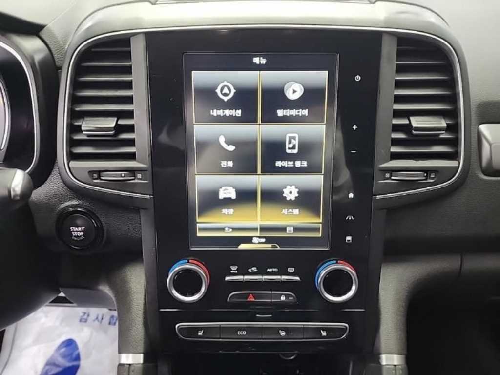 SAMSUNG QM6 - Vista 10