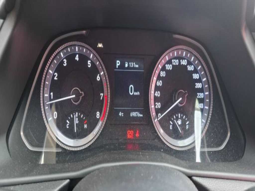 HYUNDAI Sonata - Vista 4