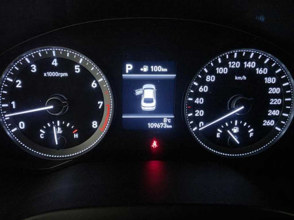 HYUNDAI Grandeur - Vista 11