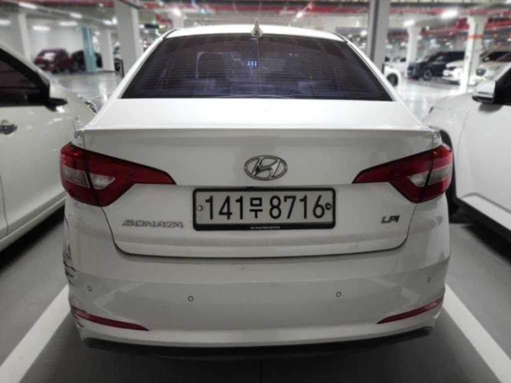 HYUNDAI Sonata - Vista 2