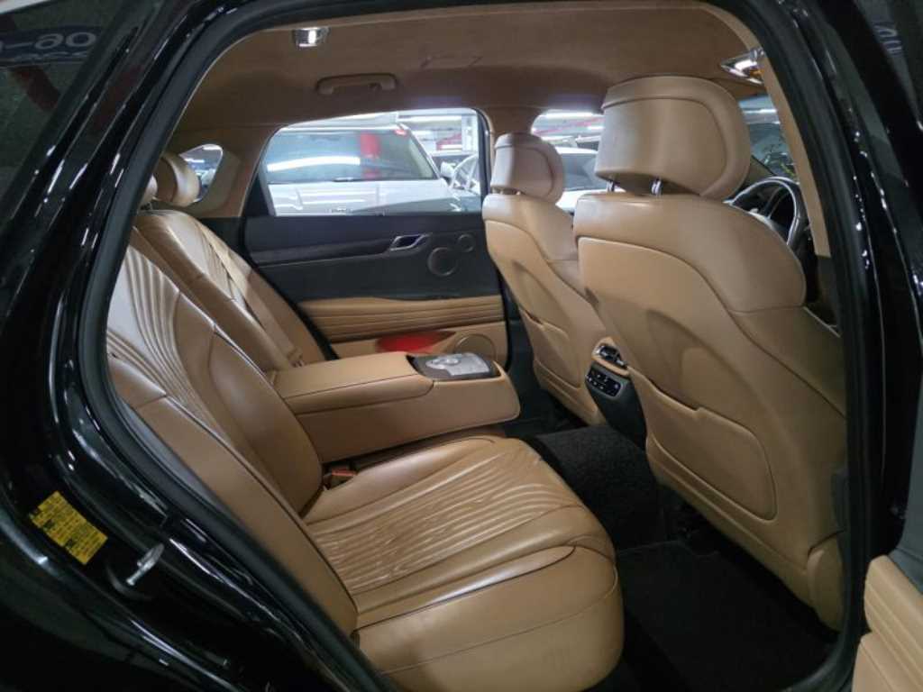 Genesis G80 - Vista 9