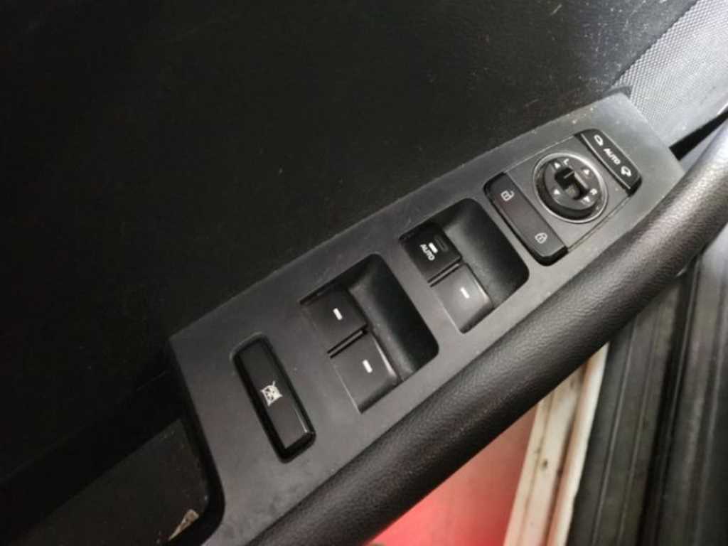 HYUNDAI Sonata - Vista 9