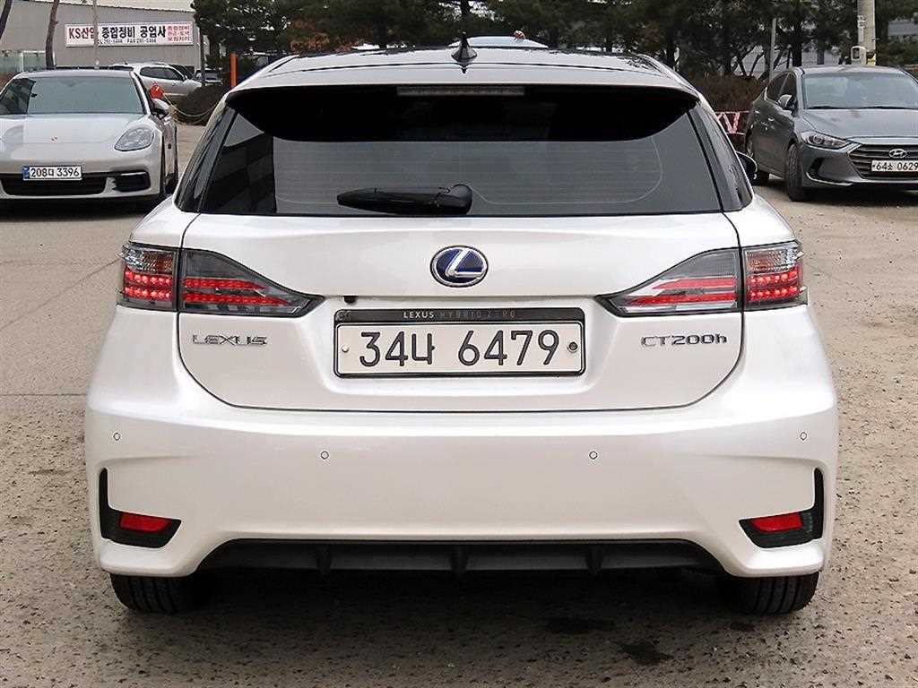 Lexus CT - Vista 4