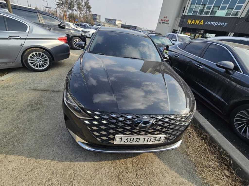 HYUNDAI Grandeur - Vista 2