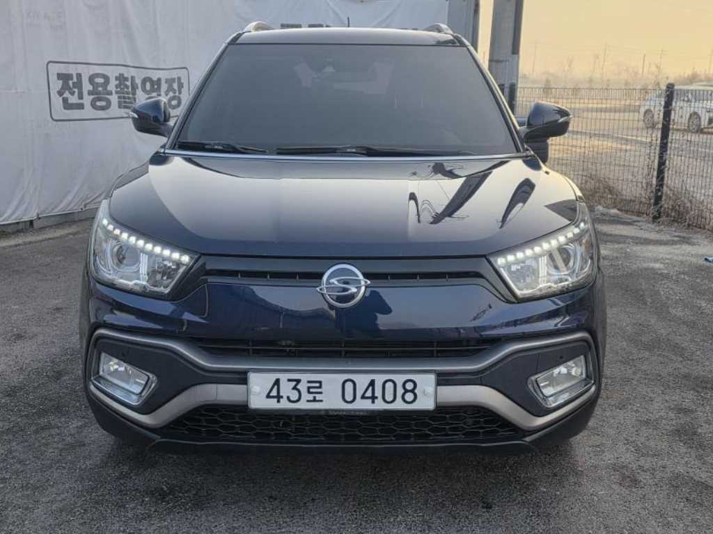 Ssangyong Tivoli 2017 Gris - Importación desde Corea - HF Imports Iquique - Foto 1