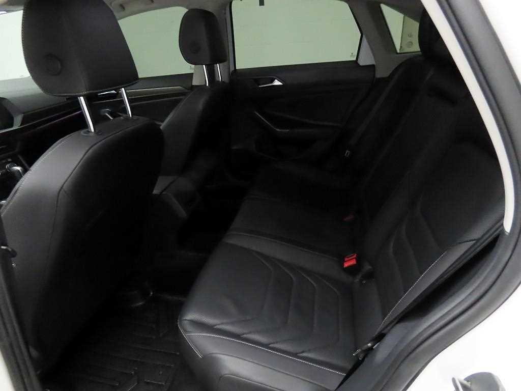 Volkswagen Jetta - Vista 6