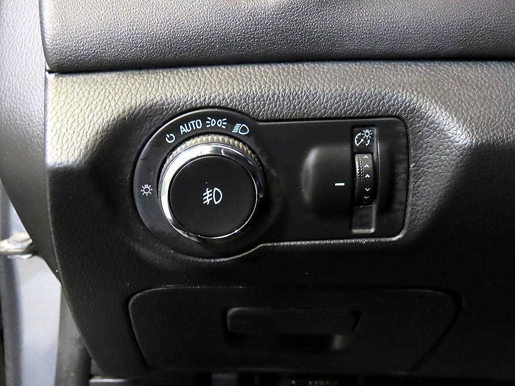 Chevrolet Cruise 2016 Gris - Importación desde Corea - HF Imports Iquique - Foto 14