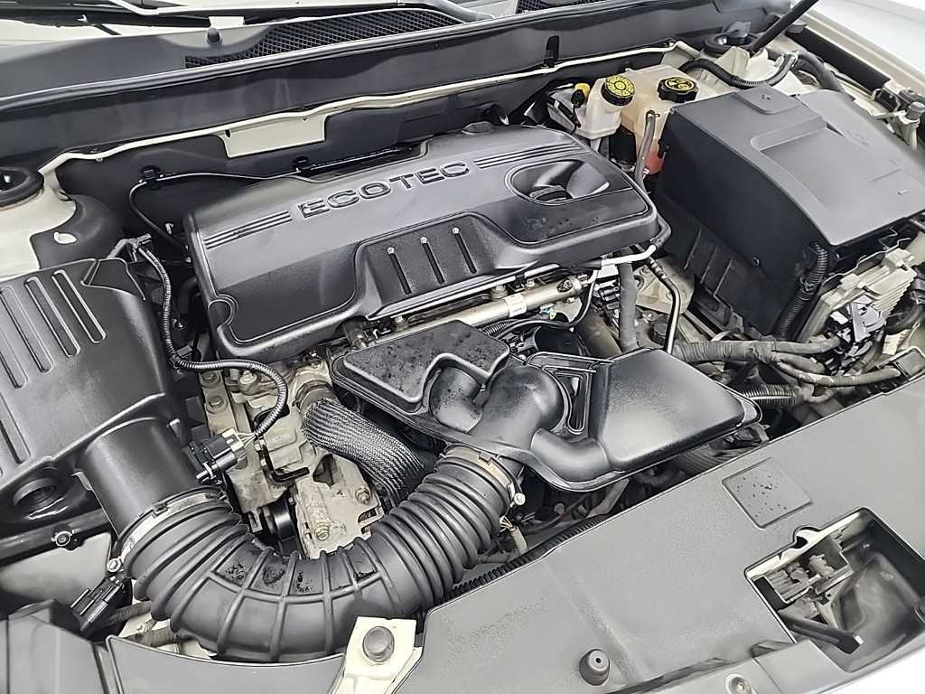 Chevrolet Malibu - Vista 5