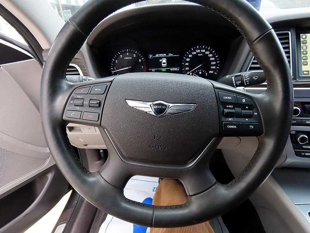 Genesis G80 - Vista 8